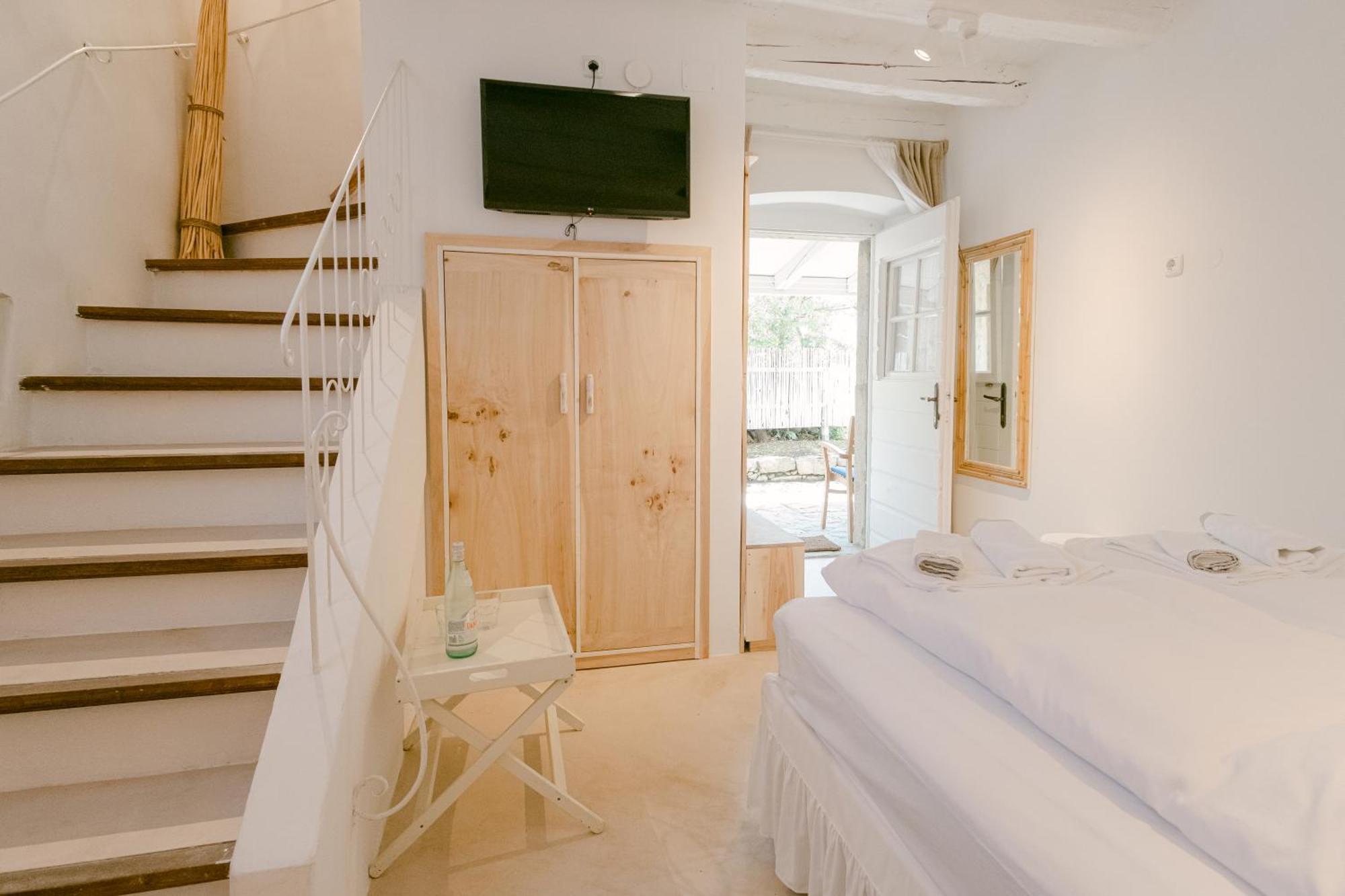 Pavi Apartments Romantic Stone House K13 Kornić Kültér fotó